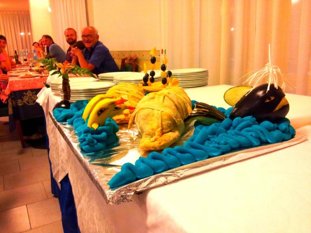 Hotel Aquila D'Oro Misano Adriatico Esterno foto